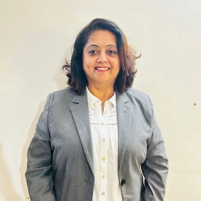 Jasmine Jaiyawala Founder JJ Investments Authorized Post Office Agent Surat Gujarat 30 years experience since 1995 - Best SIP and Insurance SIP advisor trusted by 2500+ families